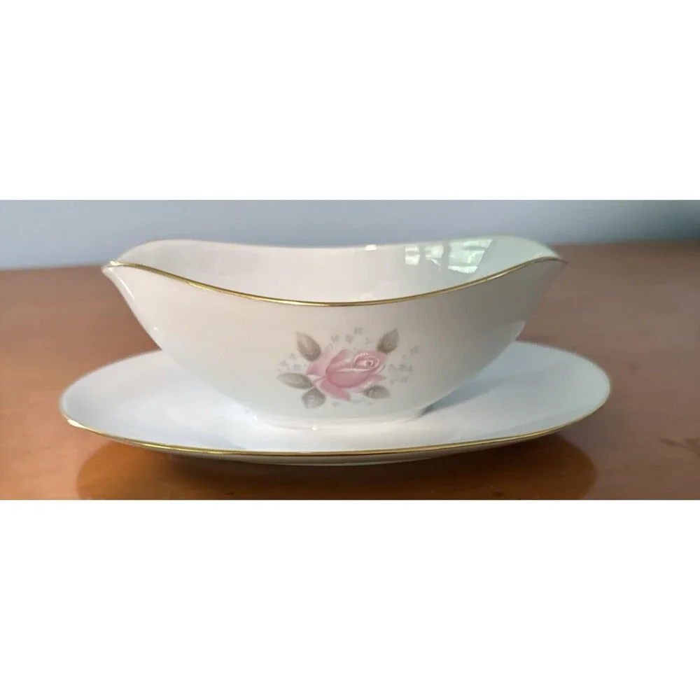 Noritake Roseville 6238 Gravy Boat with Attached Underplate Roses Pink Vintage